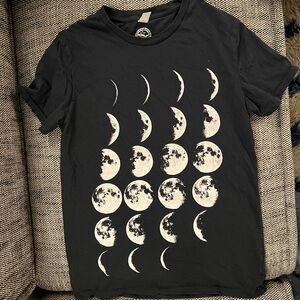 Lucky Fish Phases of the Moon Black T Shirt size small